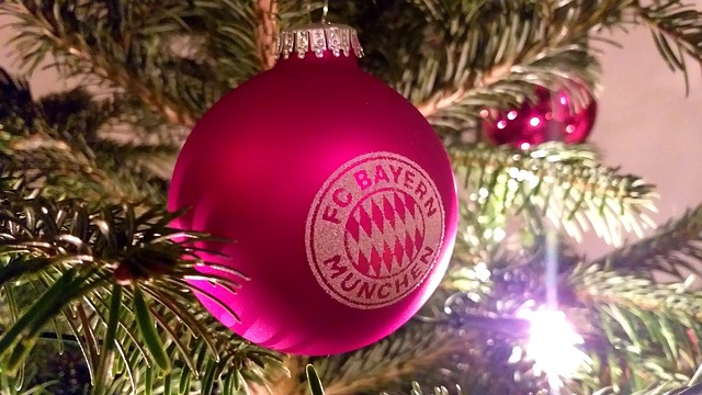 波媒：莱万与巴萨均未确定是否续约，将等到明年再做决定