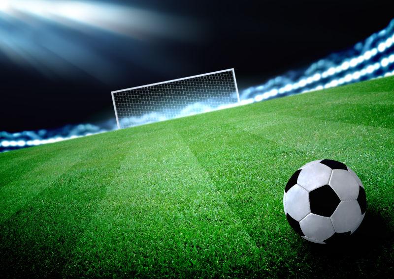 手感不错！杨瀚森首节空接+勾手+三分，得到10分2板1助